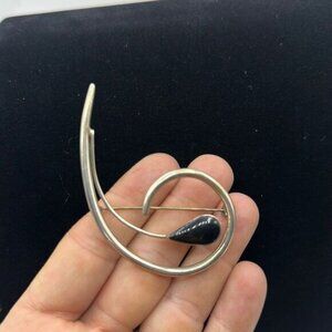 Taxco sterling silver onyx brooch 925